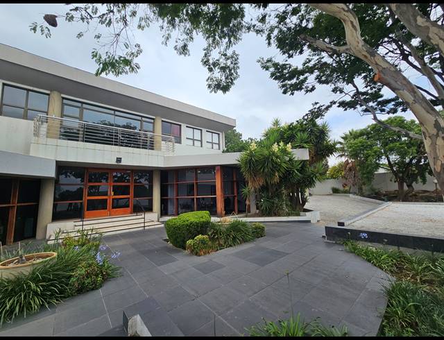 774M² OFFICE TO LET IN BRYANSTON